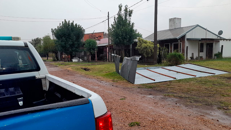 Temporal en Entre Ríos: hubo dos heridos por la caída de un rayo