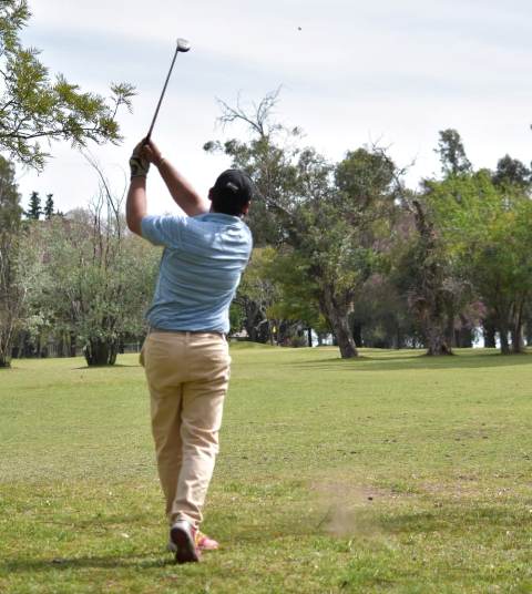 Santa Elena: Torneo de golf en el histórico club Stelna