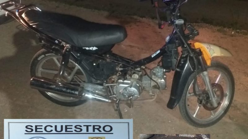 Santa Elena: Policía secuestra una moto por carecer de documentación y numeración suprimida