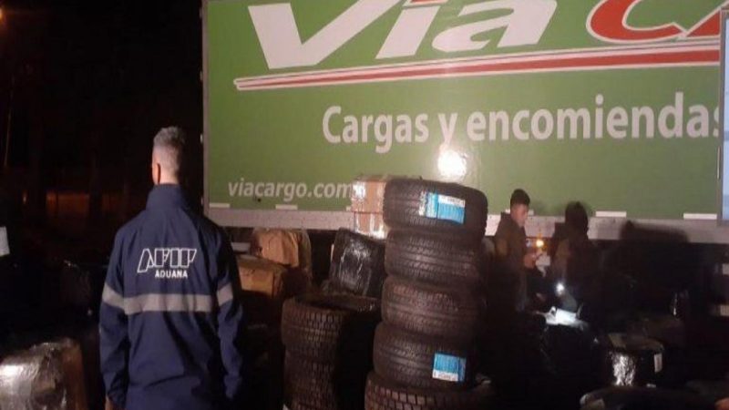 En tres meses, Aduana secuestró contrabando de neumáticos por 320 millones de pesos