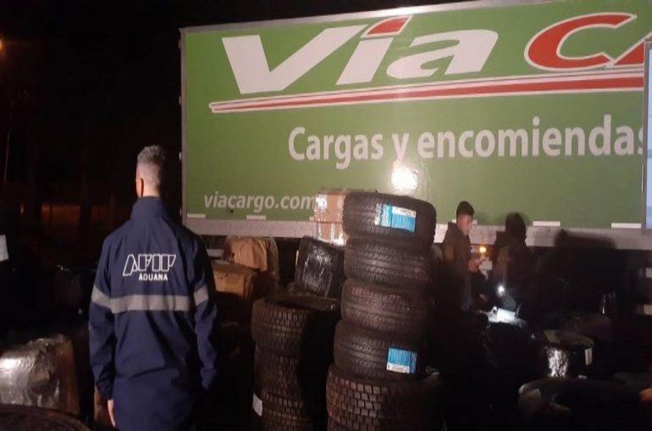 En tres meses, Aduana secuestró contrabando de neumáticos por 320 millones de pesos