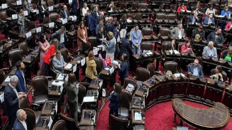 Tras un debate caótico, se levantó sesión de Diputados para crear nuevas universidades