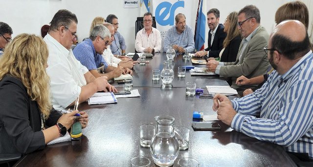 Paritaria docente: proponen un 28 por ciento para el primer semestre y continuar con las paritarias abiertas