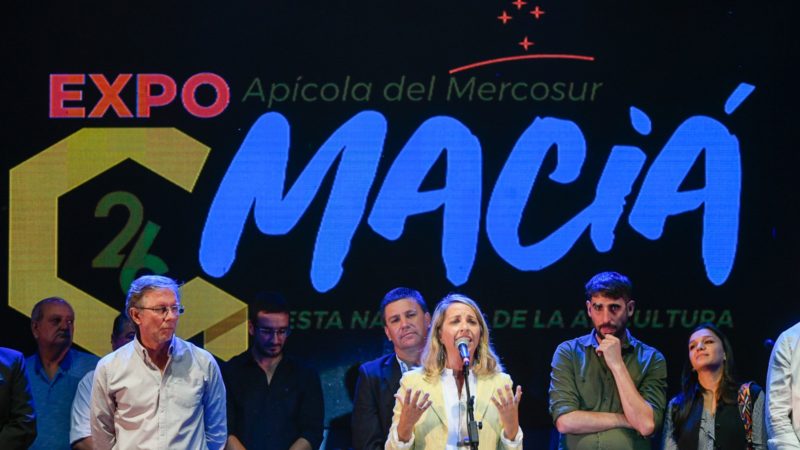 “Cada acción de gobierno apunta a fortalecer al sector productivo”, dijo Stratta en la inauguración de la Fiesta Nacional de la Apicultura en Maciá