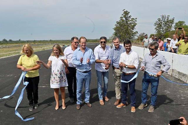 Bordet  inauguró el acceso sur a La Paz y el kartódromo en Auto Club La Paz