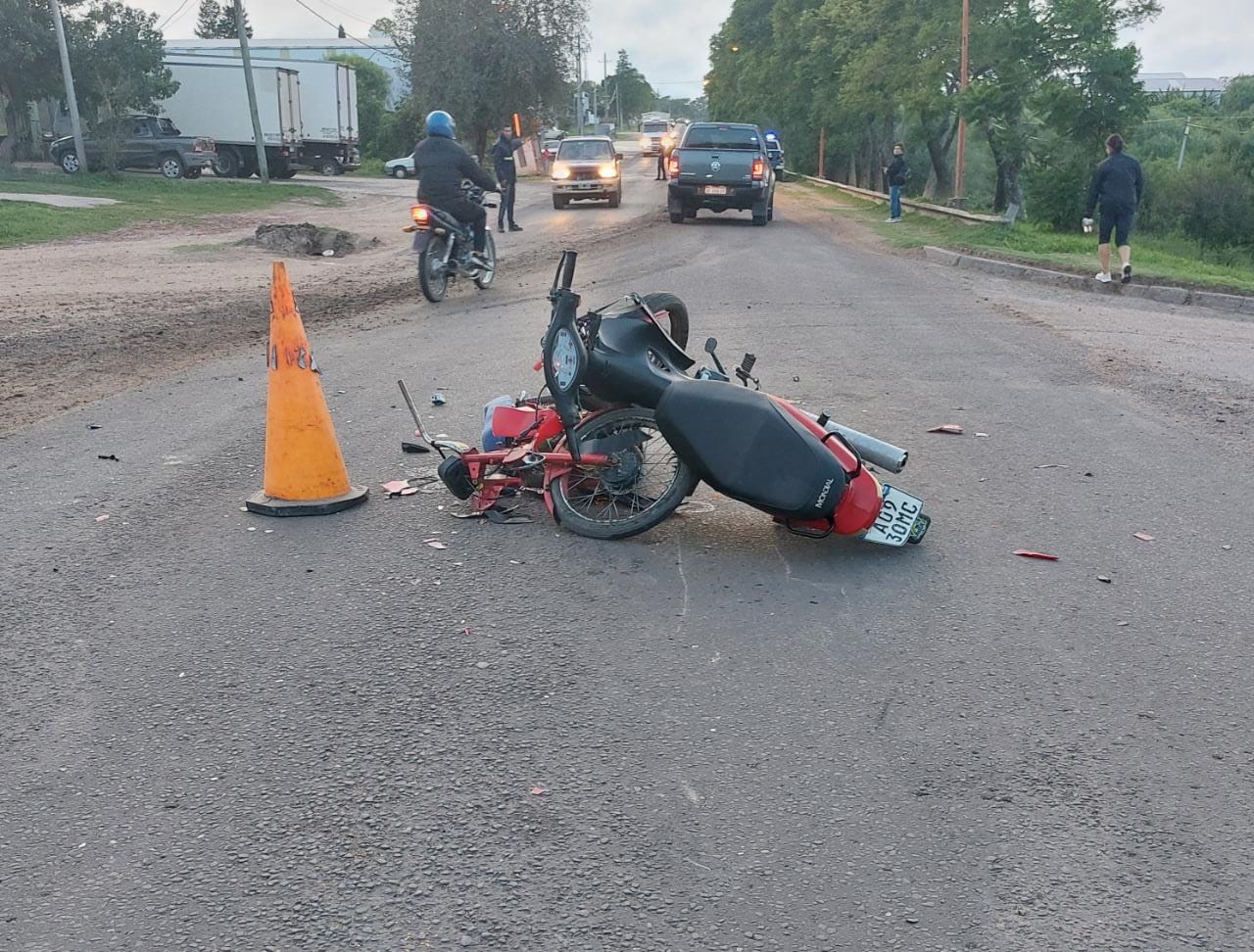 Un hombre de 47 años falleció tras chocar en la moto que conducía.