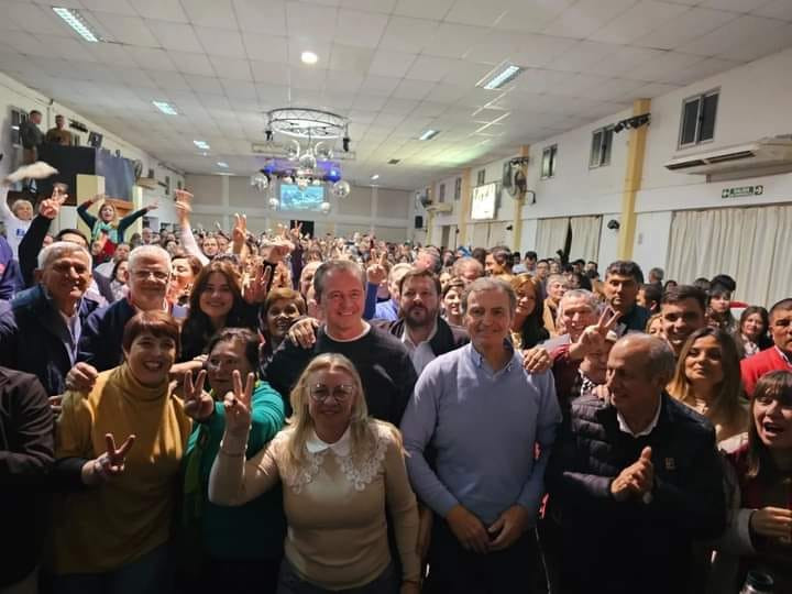 La Paz: Acto departamental de campaña Lista 2 “Más para Entre Ríos.”
