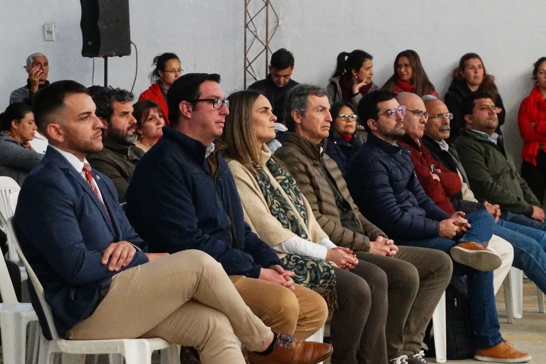 Sorteo de las 100 viviendas: “Para aquellos que la suerte de un sorteo no los acompañó, nos comprometemos a continuar trabajando por mas viviendas”, dijo Castrillón.