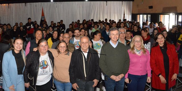 El gobierno provincial impulsa políticas en materia de juventud e inclusión digital en Santa Elena