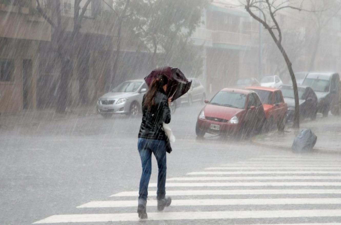 Alertan por tormentas y fuertes vientos en Entre Ríos