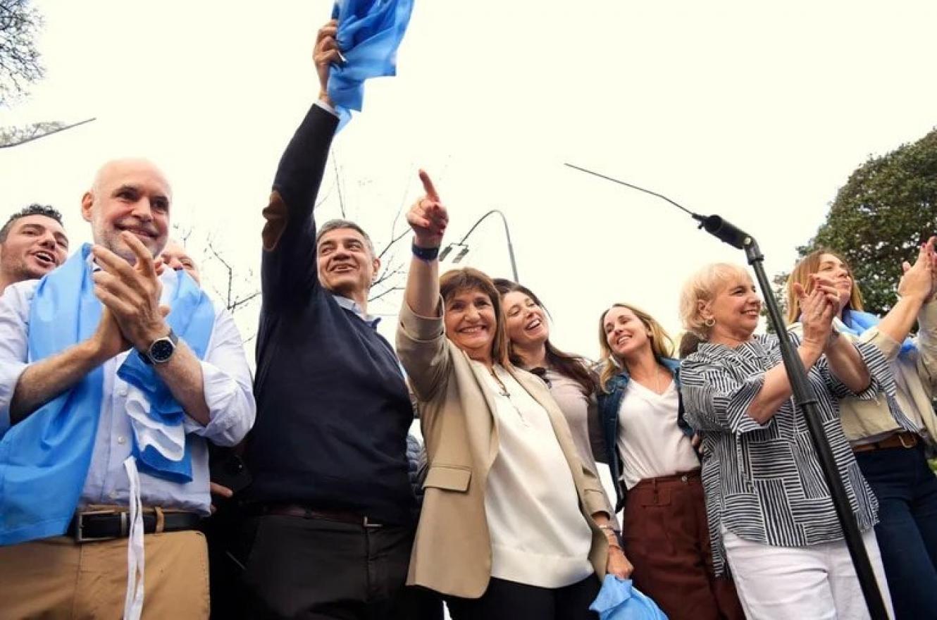 Bullrich pidió a votantes de Milei que “no compren espejitos de colores” y criticó a Massa