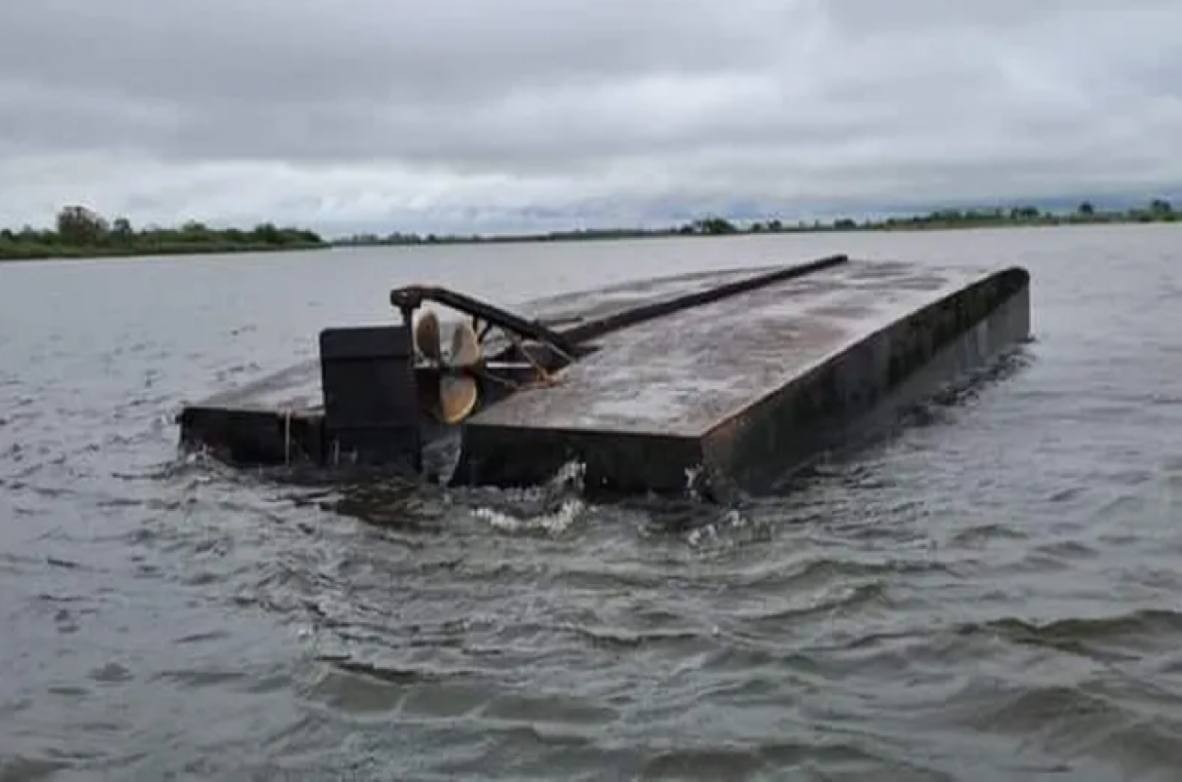 Volcó en el río Paraná una embarcación que trasladaba ganado: hay una persona desaparecida