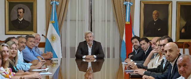 Frigerio anunció aumento a estatales atado a los ingresos provinciales