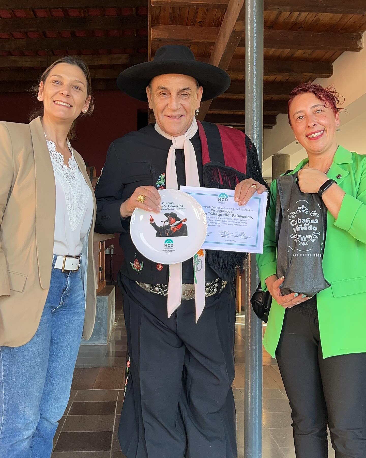 La Paz: Oscar “el Chaqueño” Palavecino recibió una distinción y agradecimiento por parte del Concejo Deliberante.