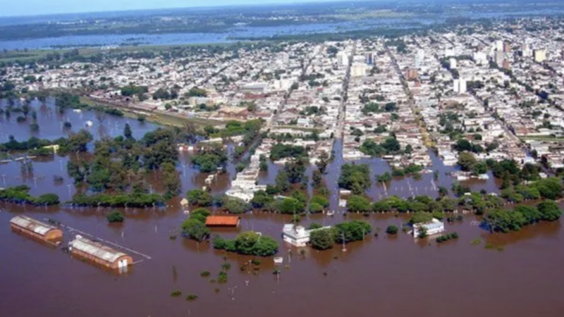 Concordia bajo agua: ya hay más de 500 evacuados y el río sigue creciendo