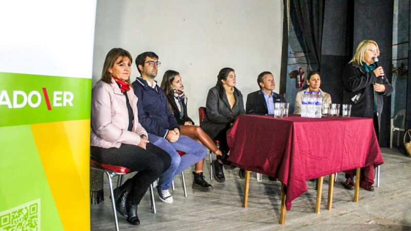 La Paz: Presentaron el Senado Juvenil, un espacio para el debate y las propuestas de los jóvenes.