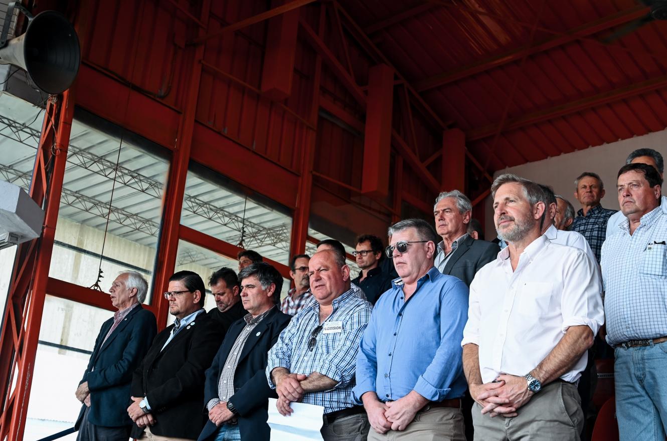 Frigerio en la Expo María Grande: anuncio para productores y promesas de obras en rutas