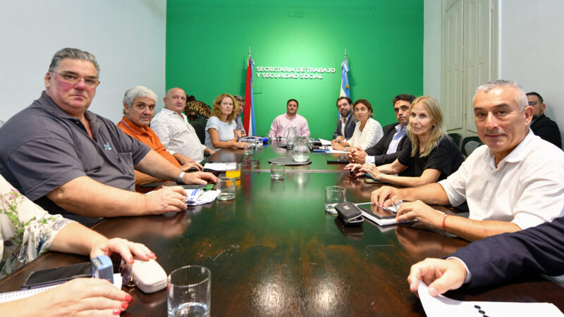 El gobierno cerró con docentes un acuerdo salarial para todo el 2025