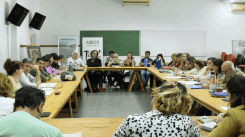 Iosper: Agmer se declara en alerta y rechaza “el ataque a los derechos y a la salud”
