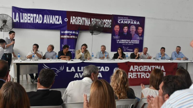 El intendente Walter Martin participó este martes 16 del lanzamiento de campaña en Rosario del Tala, acompañado por el gobernador Rogelio Frigerio y los candidatos de la alianza La Libertad Avanza.  Durante el encuentro, se remarcó la importancia de fortalecer el compromiso con el cambio en Entre Ríos, de cara a las elecciones del próximo 26 de octubre.  “Reafirmamos nuestro compromiso con el cambio en Entre Ríos, con convicción, responsabilidad y visión de futuro”, expresó el intendente Walter Martin.