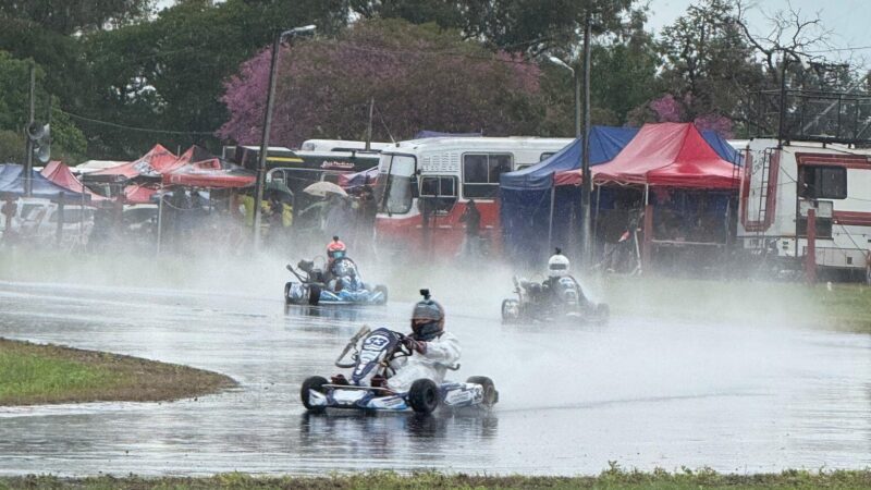 La Paz:  Se realizó con exito 8ª fecha del Karting Entrerriano