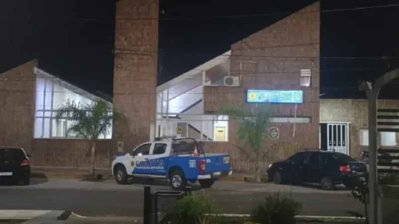 Hospitalizaron a dos policías tras ser atacados a balazos en zona rural de Santa Elena