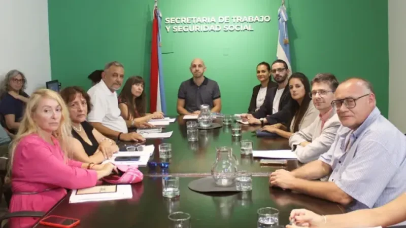 Se retoma la discusión paritaria: el gobierno busca revertir el rechazo de los gremios