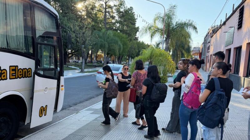 Santa Elena: El municipio continúa acompañando con el boleto estudiantil a quienes viajan a La Paz