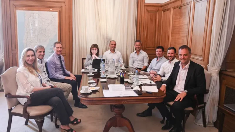 La mesa política volvió a reunirse para ordenar la agenda legislativa y ultimar detalles del informe de Adorni
