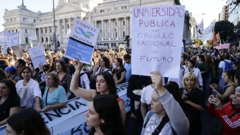 Este martes será la marcha universitaria en todo el país y el Gobierno prometió convocar a los rectores