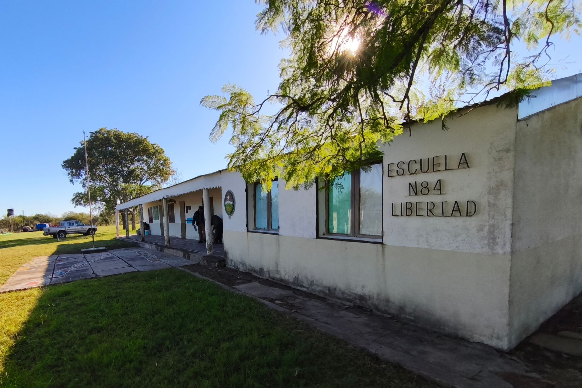 Ejecutan trabajos para normalizar el suministro de agua en una escuela de La Paz