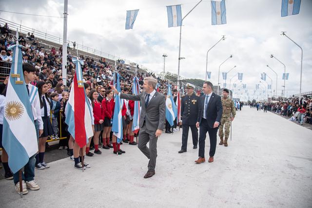 En los festejos por el 25 de Mayo, Frigerio hizo un fuerte llamado al diálogo y el consenso