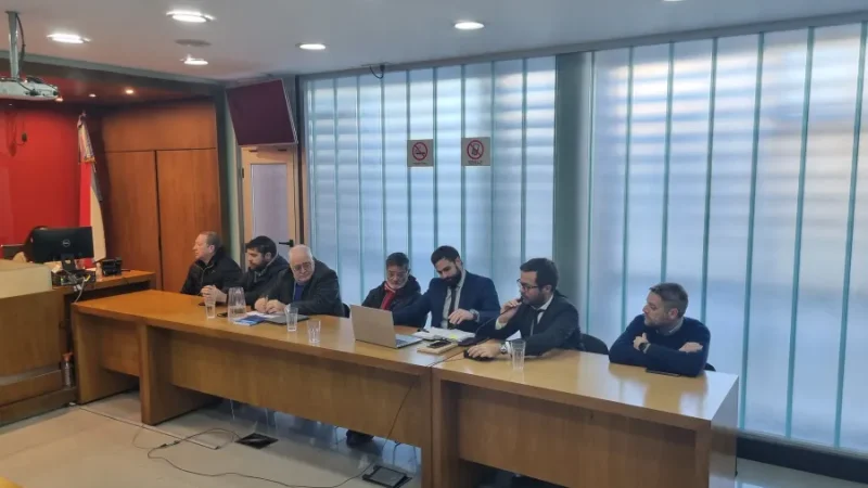 Créditos simulados: exfuncionarios y un cómplice acordaron prisión condicional y pagar más de $100 millones