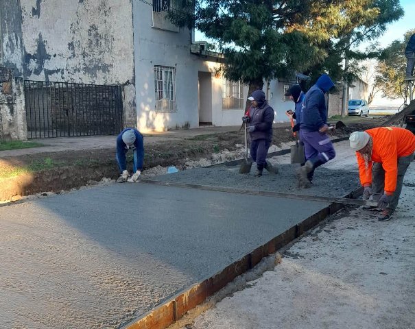Continúan las obras y mejoras en diferentes barrios de Santa Elena.
