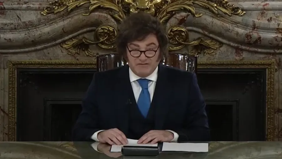 Milei presentó las reformas al BCRA para “poner fin a la estafa de financiar dinero para la alta política”