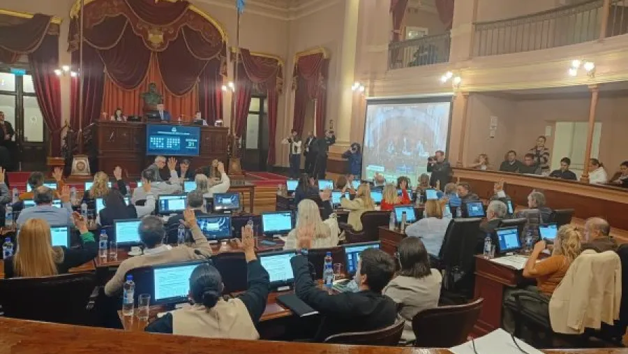 La reforma previsional llegó al recinto de Diputados con respaldo oficialista y rechazo opositor