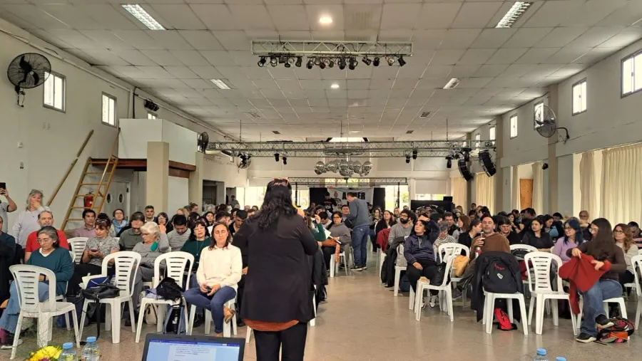 El Congreso de AGMER facultó a su conducción a intensificar las protestas por salarios y condiciones laborales