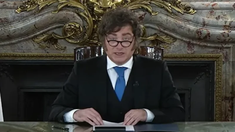 Milei anunció sanciones para las empresas que operen en Malvinas y la construcción de una base naval