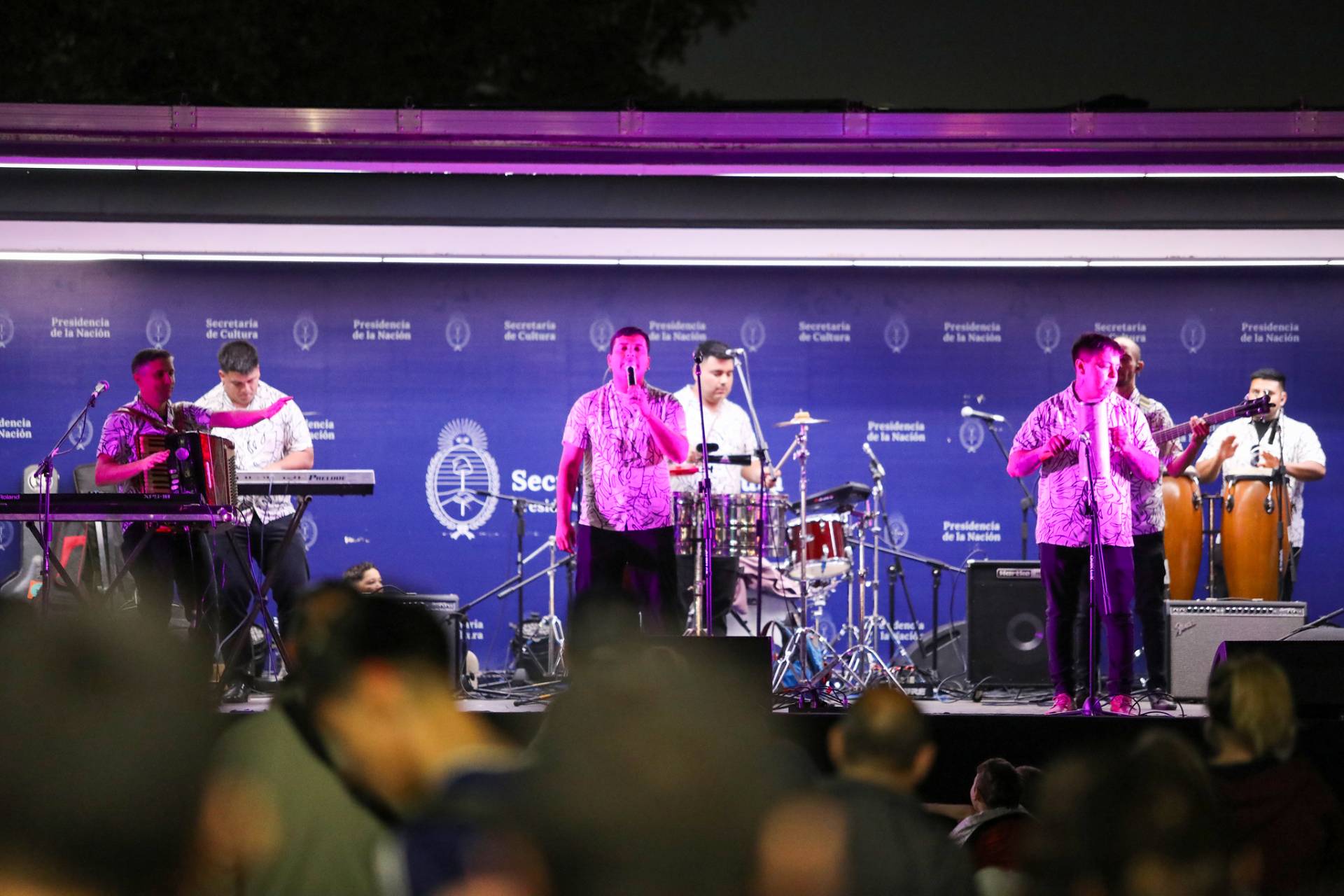 Ritmos Argentinos llega con música en vivo y danza a Santa Elena, La Paz.